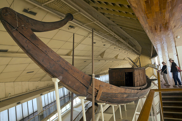 Лодка фараона Хеопса, строителя большой пирамиды