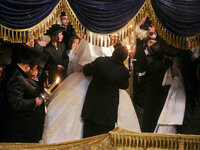 Сатмарский ребе выступил против торжеств под хупой: Сатмарский ребе выступил против торжеств под хупой: