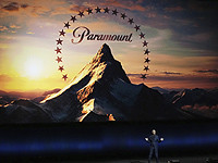 Актеров с антисемитскими взглядами якобы внесли в черный список Paramount