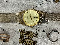 От часов Rolex до жетона От часов Rolex до жетона