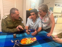 Накануне глава Генштаба посетил семью Адара Голдина