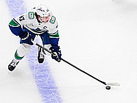 НХЛ. Рекорд Карлссона. Три результативных передачи Куинна Хьюза