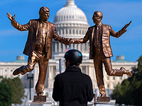 Politico: Эпштейн предлагал предоставить Путину информацию о Трампе