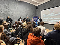 Во время встречи со студентами Во время встречи со студентами