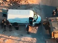 Солдат попал в аварию – арабы украли его мотоцикл, оставленный на обочине. Видео