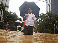 В Индонезии шесть человек погибли в результате оползня