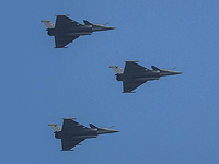 Соглашение Макрона и Зеленского: Франция поставит Украине 100 самолетов Rafale