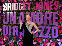 В Лондоне открыли памятник Бриджит Джонс