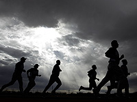 Мужчинам нужно тренироваться больше, чем женщинам, чтобы снизить риск сердечных болезней