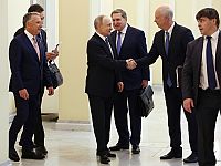 Расшифровки Bloomberg: эмиссар Трампа и советники Путина обсуждали 