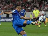 В битве за лидерство победил 