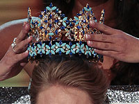 Впервые открытая лесбиянка удостоена титула 