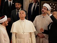 Папа Римский завершает визит в Турцию