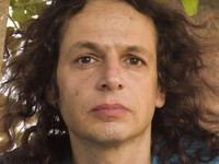 Профессор Амир Хецрони своеобразно поздравил членов движения 