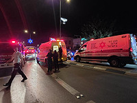 В Яффо автомобиль врезался в дерево, водитель в тяжелом состоянии