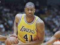 Умер известный баскетболист. чемпион НБА Умер известный баскетболист. чемпион НБА