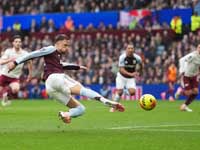 Мэтью Кэш ударом слету открыл счет Мэтью Кэш ударом слету открыл счет