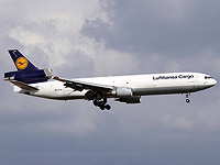 Компания Lufthansa Cargo ввела эмбарго на доставку военных грузов в Израиль и из Израиля