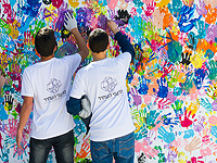 Дни открытых дверей: успейте записаться на программы минпроса для талантливых подростков Дни открытых дверей: успейте записаться на программы минпроса для талантливых подростков