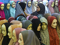 Парламент Австрии проголосовал за закон, запрещающий школьницам младше 14 лет носить хиджаб Парламент Австрии проголосовал за закон, запрещающий школьницам младше 14 лет носить хиджаб