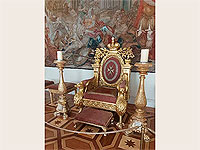 Эрмитаж потребовал сотни тысяч рублей с посетителя, севшего на трон, чтобы сделать селфи Эрмитаж потребовал сотни тысяч рублей с посетителя, севшего на трон, чтобы сделать селфи