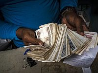 Власти Кубы легализовали использование доллара США в торговом обороте страны Власти Кубы легализовали использование доллара США в торговом обороте страны