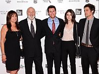 Убийство режиссера Роба Райнера и его жены. Задержан их сын