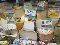 Употребление жирных сыров и сливок связано с более низким риском развития деменции