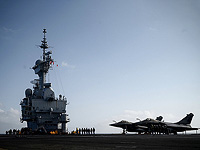 Макрон распорядился начать строительство нового авианосца для ВМС Франции