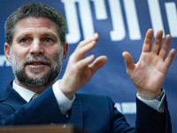 Смотрич подписал указ о повышении до 150 долларов суммы освобождения от НДС покупок за рубежом