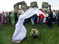 Языческий праздник у древнего Стоунхенджа. Фоторепортаж о дне зимнего солнцестояния