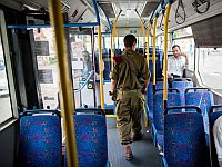 Военнослужащий уснул в автобусе – и его табельное оружие украли