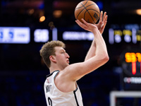 НБА. Данни Вульф набрал 11 очков. 