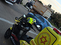 В Хадере автомобиль сбил подростка на электросамокате, состояние пострадавшего тяжелое В Хадере автомобиль сбил подростка на электросамокате, состояние пострадавшего тяжелое