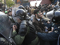 В Иране в столкновениях с манифестантами погиб ополченец КСИР