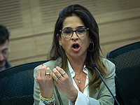 Мейрав Бен-Ари порвала законопроект о накладывании тфилина. Ее отправили в театр