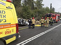 Автобус столкнулся с легковой машиной на шоссе 89, погиб мужчина