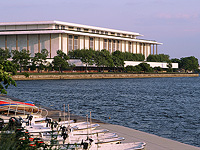 Национальная опера Вашингтона уходит из Центра Кеннеди из-за переименования площадки в честь Трампа