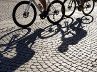 В Реховоте при падении с велосипеда мужчина получил тяжелые травмы