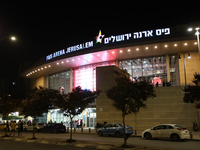 Женское пение вызвало уход религиозных зрителей с мероприятия в честь бригады 