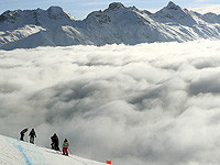 В австрийских Альпах в результате схода двух лавин погибли пять человек