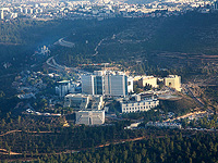 Поданы обвинения против 22-летнего иерусалимца, пристававшего к пациентам больницы под видом врача