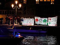 Антиизраильская акция во время эстафеты олимпийского огня в Венеции