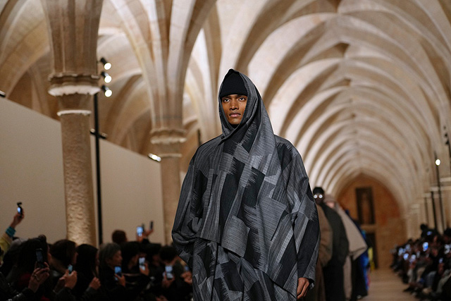 Коллекция Issey Miyake 