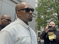 Канье Уэст выкупил полосу в The Wall Street Journal, чтобы извиниться за антисемитизм: 