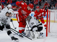 НХЛ. 28 сэйвов Суэймана. Кейн повторил рекорд Модано