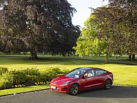 Tesla начинает испытания автономного вождения на дорогах Израиля