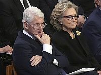 Супруги Клинтоны согласились дать показания по контактам с Джеффри Эпштейном Супруги Клинтоны согласились дать показания по контактам с Джеффри Эпштейном