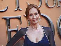 Джоан Роулинг опровергла слухи о связях с Джеффри Эпштейном