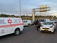 Пожилого человека сбила машина на шоссе 79, врачи борются за его жизнь